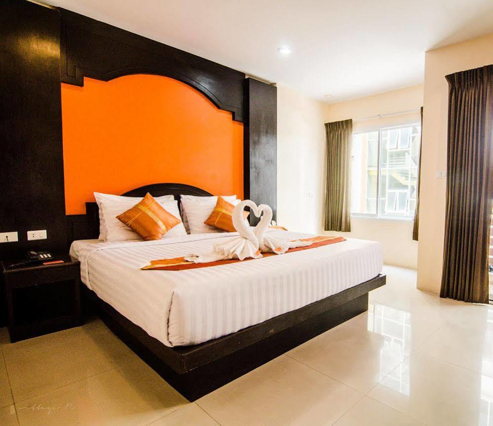 ฝันดี บูทิค โฮเต็ล ป่าตอง Hotel Patong ภายนอก รูปภาพ